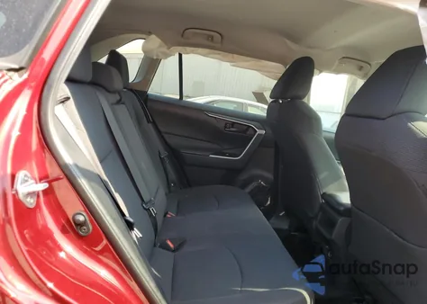 2021 Toyota Rav4 Le z USA, uszkodzony, nr VIN 2T3F1RFV8MW171398